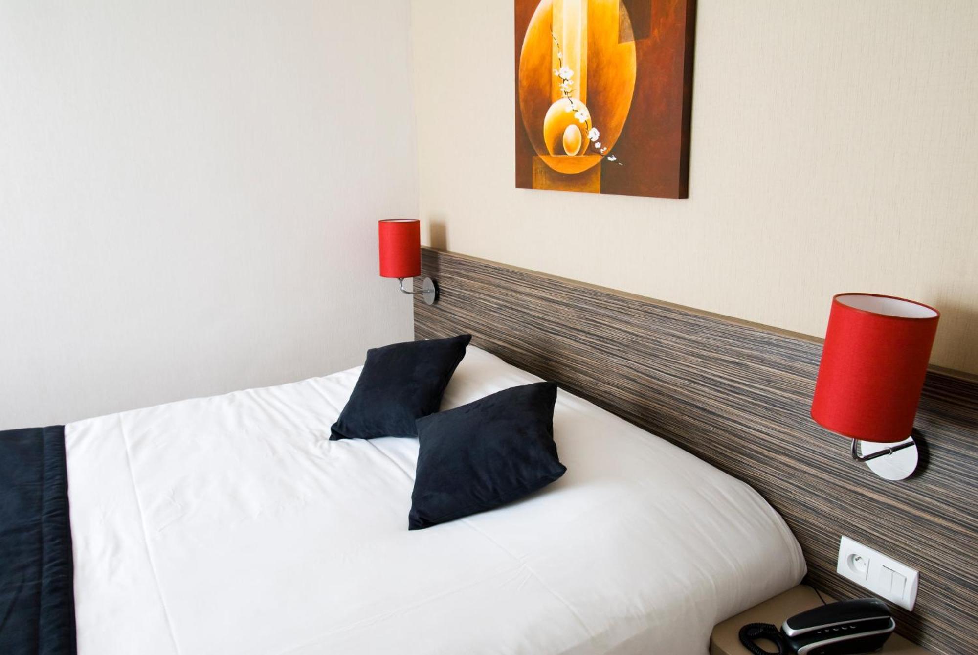 Timhotel Odessa Montparnasse Париж Стая снимка